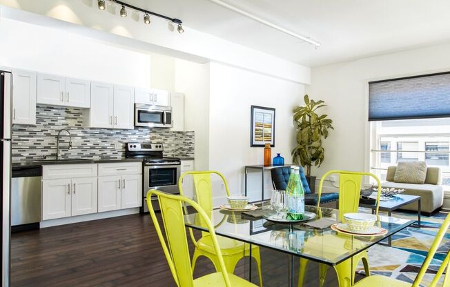 1 bed, 1 bath, 631 sqft, $2,450, Unit 1023-203