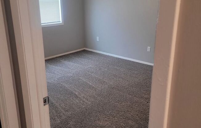 2 beds, 1 bath, 825 sqft, $890, Unit 2943-1