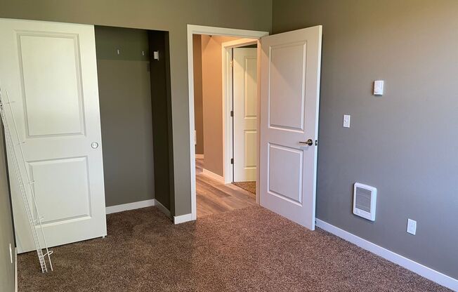 3 beds, 2 baths, 920 sqft, $2,280, Unit 507
