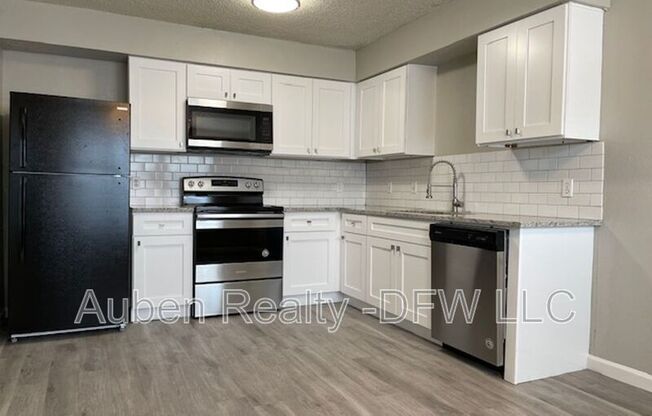 327 SE 3 ST