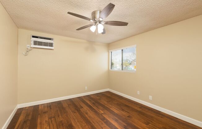 1 bed, 1 bath, 555 sqft, $1,795, Unit 36