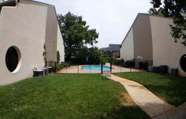 2 beds, 2 baths, $996