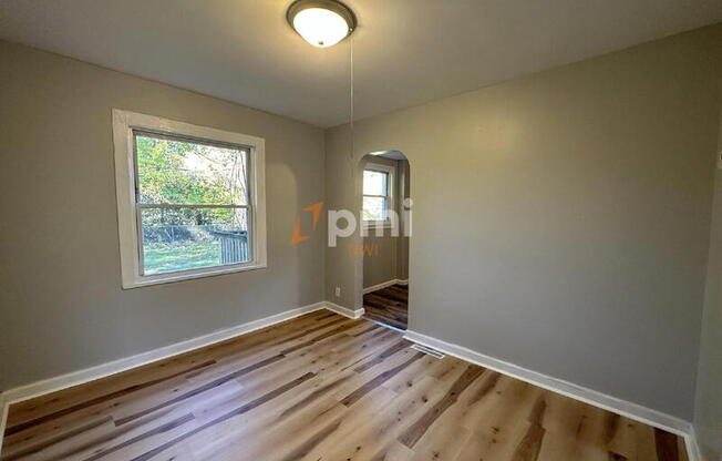 6136 6138 RAY AVE