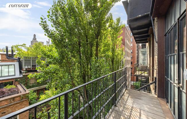 12 E 12 ST
