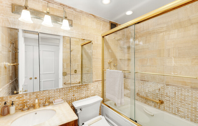 1 bed, 1.5 baths, 1,074 sqft, $6,500, Unit 10D