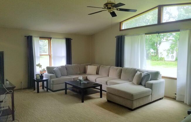 2 beds, 1 bath, 1,436 sqft, $1,790, Unit 3314