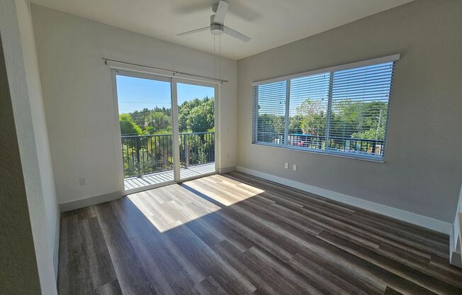 2 beds, 2 baths, 1,063 sqft, $2,355, Unit 420-2211