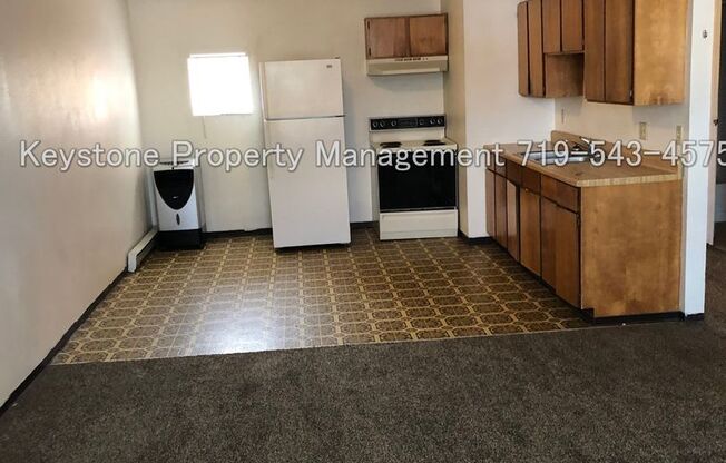 $450 OFF Move In Special!  Second Level Unit  2 Bed/1 Bath  Apt - $900/$900