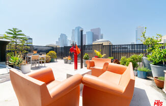 Studio, 1 bath, 750 sqft, $2,500, Unit 309