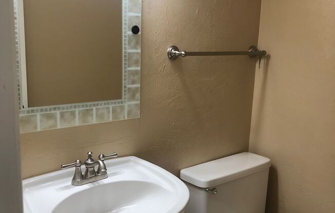 Spacious 3 Bedroom/2.5 Bathroom in Hawthorne Reserve