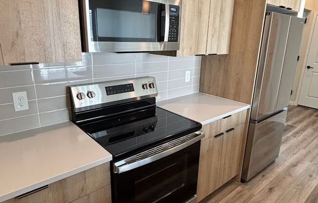 2 beds, 2 baths, 720 sqft, $1,799, Unit 820 #204