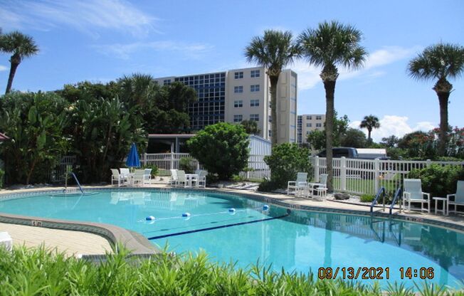 2 beds, 2 baths, $1,800, Unit Unit #218