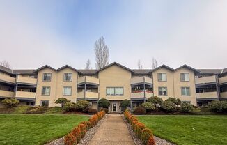 North Salem Apartment Complex With Washer/Dryer! ~ Camelot