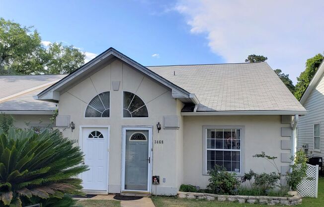 Upscale 3 bedroom townhome for rent in NE Tallahassee early July 2024 for $1750 per month
