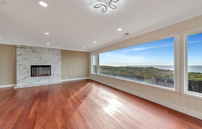 FANTASTIC CALIFORNIA COASTAL DREAM! 5 Bed/3 Bath Home - DALY CITY