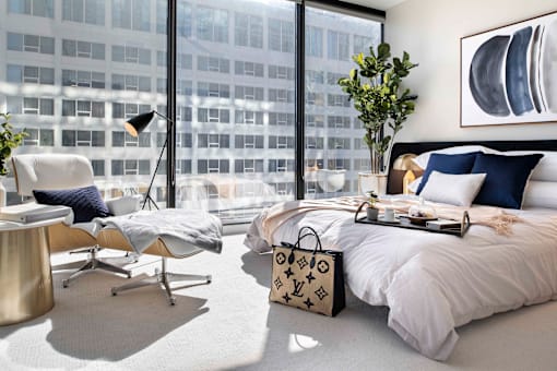 Master Suite at 220 Meridian, Indianapolis, IN 46204