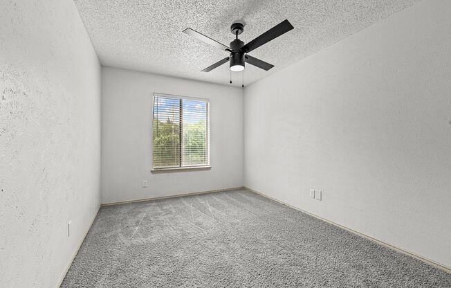3 beds, 2 baths, 1,123 sqft, $1,600, Unit F-04