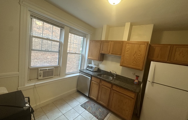 2 beds, 1 bath, 950 sqft, $3,100, Unit 6A