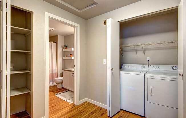 Everett Apartments-  The Lynx Full Size Washer Dryer
