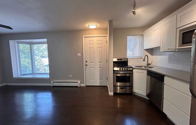 2 beds, 1.5 baths, $1,400