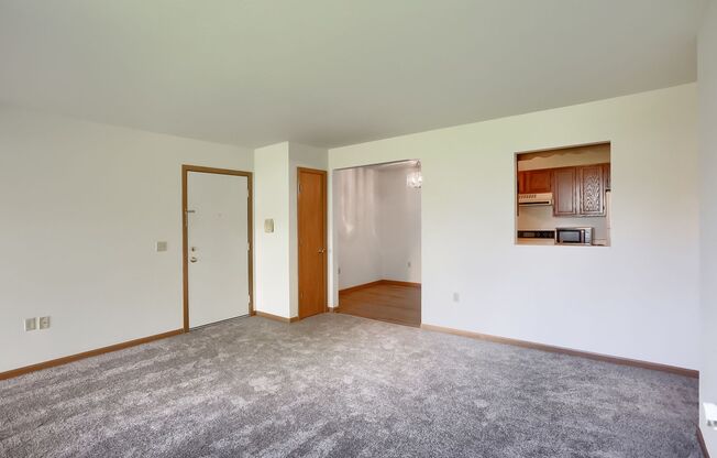 2 beds, 1 bath, $1,100, Unit Apt 86