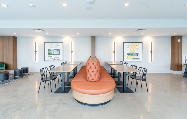 4th & 5th Rooftop Seating and lounge