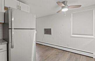 2 beds, 1 bath, $1,600, Unit 104-3