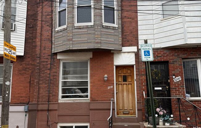 2 Bedroom Home off of 22nd and Jackson Streets!