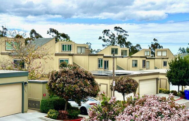 FOR RENT - AVAIL NOW Beautiful Scripps Ranch Townhome 4BR/2.5BA With Upgrades Scripps Ranch Swim & Racquet Club Incl.