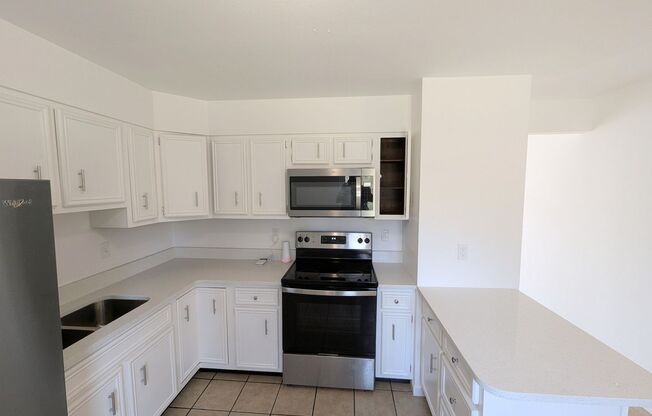 Stylish Santa Maria Stunner - **1/2 off First Month's Rent!!**