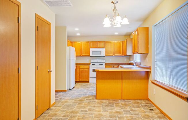 Holiday Move-In Special — Enjoy Half Off Your First Month’s Rent! Lovely 3 Bedroom Home in Coupeville!