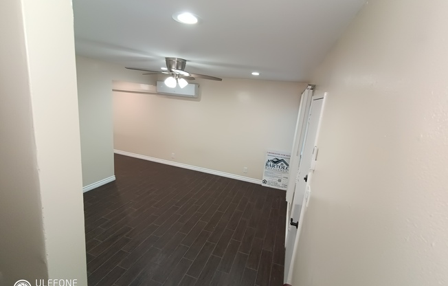 6809 Vinevale Avenue