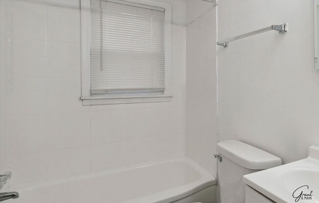 2 beds, 1 bath, $1,050