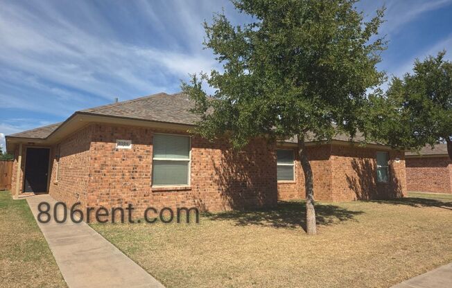 3 beds, 2 baths, 1,400 sqft, $1,250, Unit B