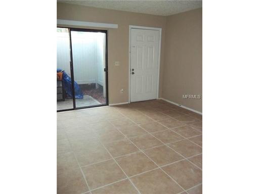 2 bedroom 1 bath triplex located in the Semoran club subdivision.