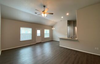 3 beds, 2 baths, $1,425