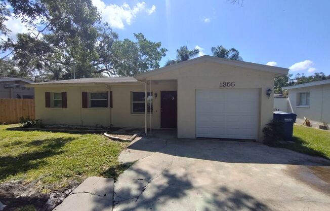 Charming 3-Bedroom Home with 1 Bath and 1-Car Garage in the Heart of Dunedin!