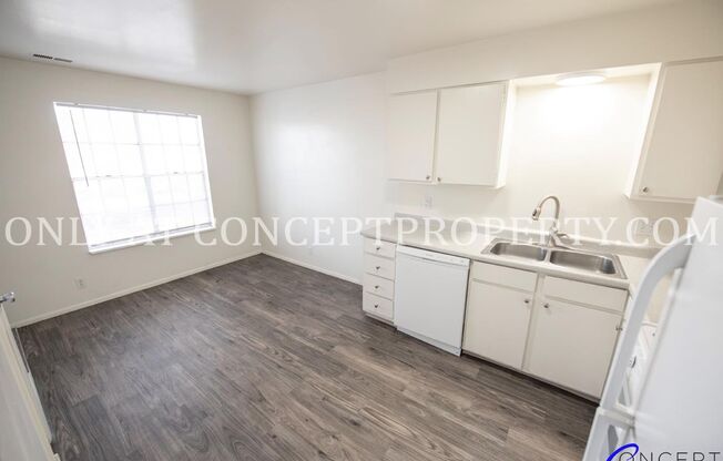 2 beds, 1 bath, 920 sqft, $1,299, Unit 30
