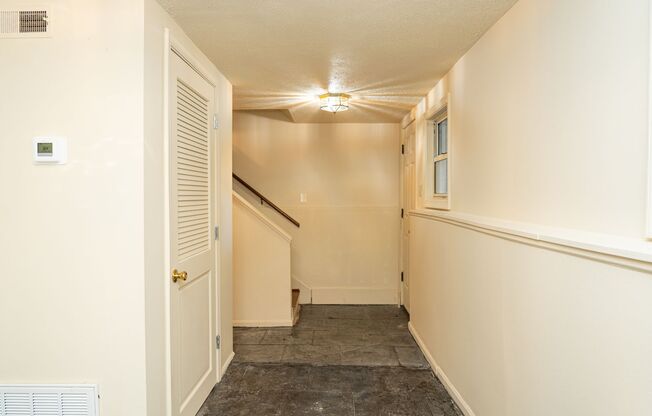 1 bed, 1 bath, $1,200, Unit Unit #C