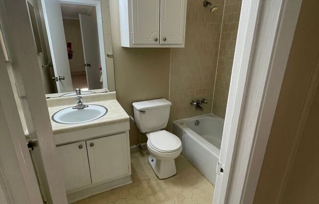 1 bed, 1 bath, $675, Unit TT206