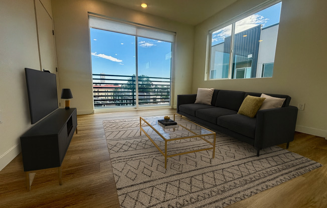 2 beds, 2 baths, 798 sqft, $2,295, Unit 327