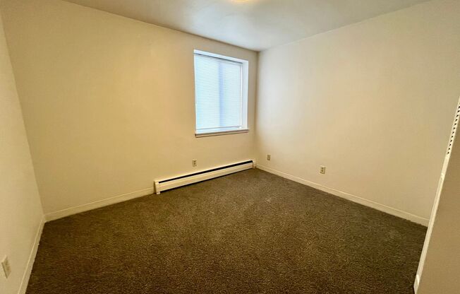 2 beds, 1 bath, $1,195, Unit 308