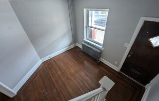 3 beds, 1 bath, $1,250