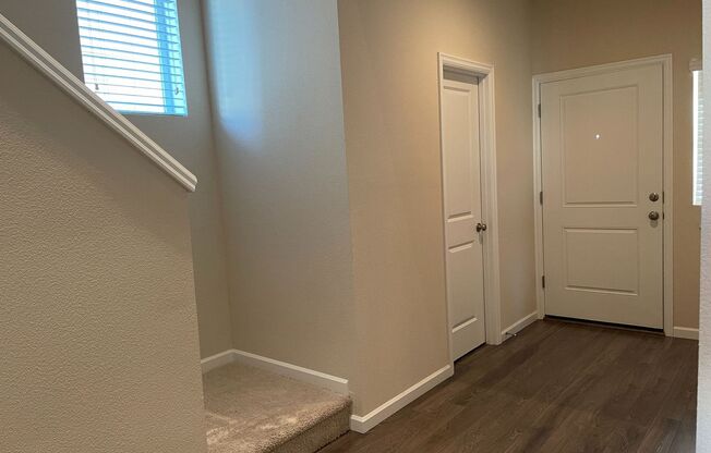 Fantastic 2018  Built SOUTH CREEK MEADOWS Home * 4BD * 2.5 BA*