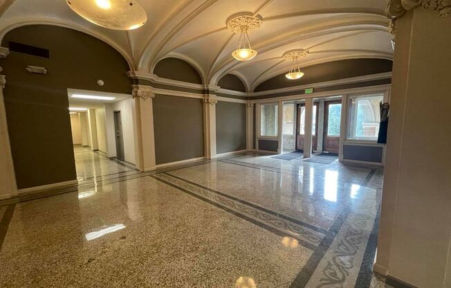 1 bed, 1 bath, 650 sqft, $820, Unit 412