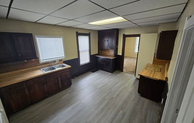 1 bed, 1 bath, 700 sqft, $650, Unit Lower