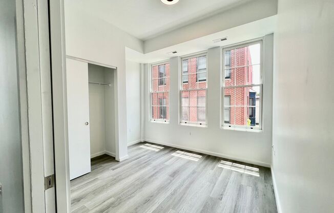 2 beds, 1 bath, 735 sqft, $1,940, Unit 207