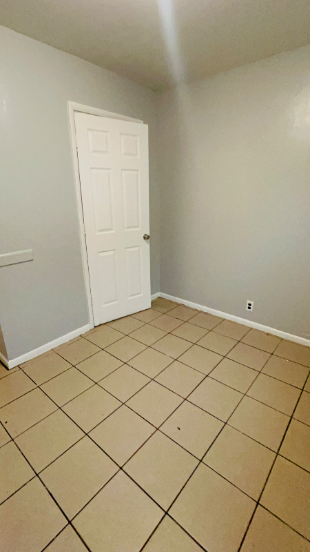 5039 N 28 ST