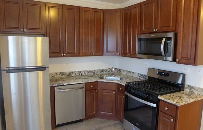 1 bed, 1 bath, 575 sqft, $1,475, Unit 204