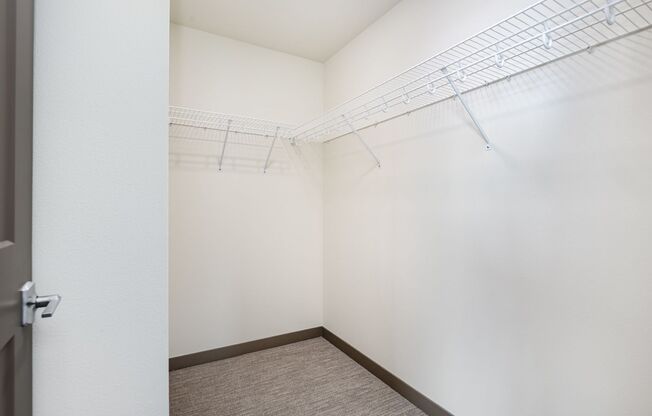 2 beds, 2 baths, $2,500, Unit Unit B414